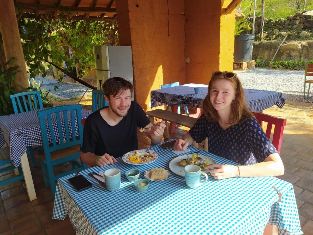 Nomad Hostal - Баричара Екстериор снимка