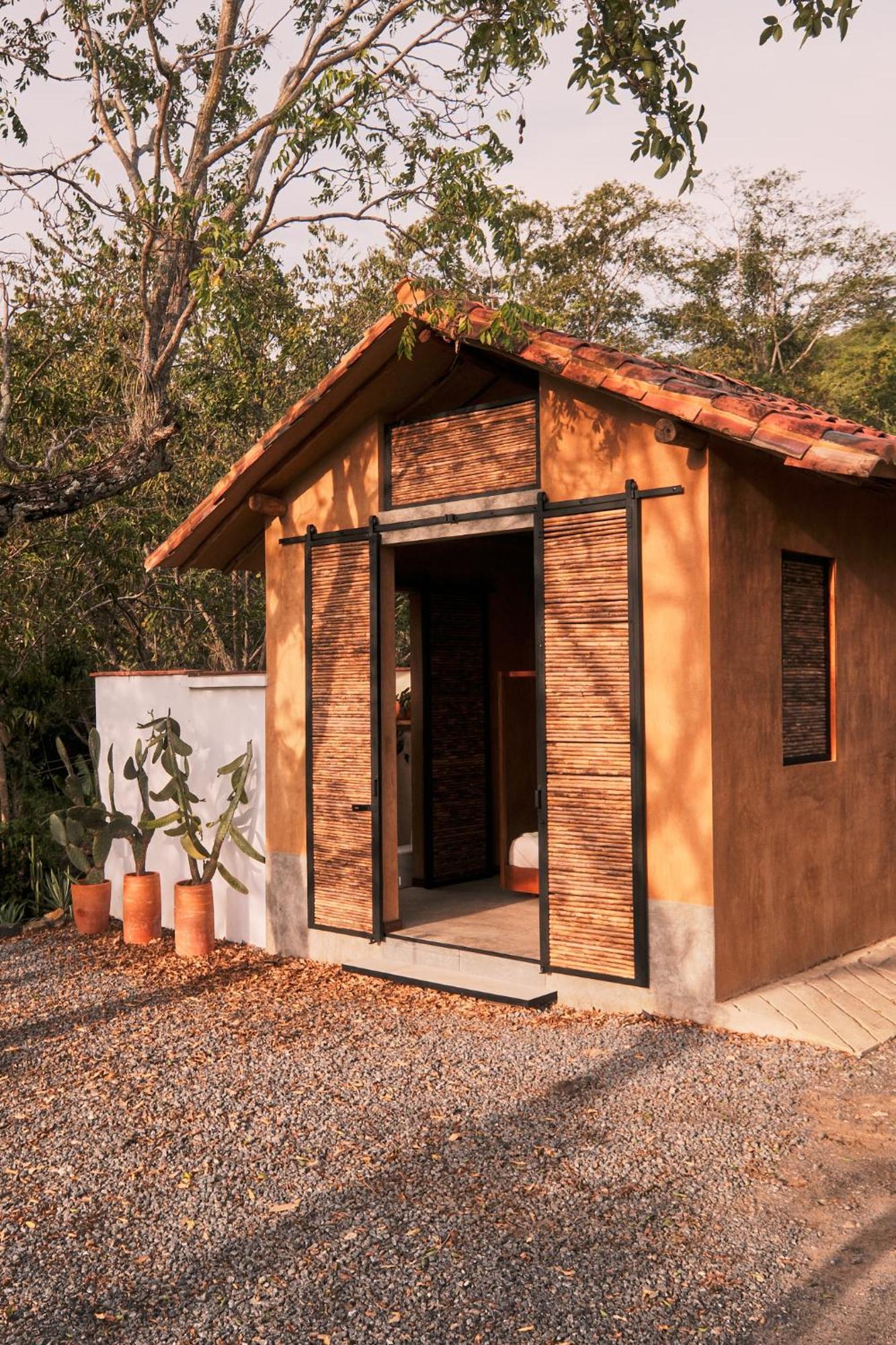 Nomad Hostal - Баричара Екстериор снимка