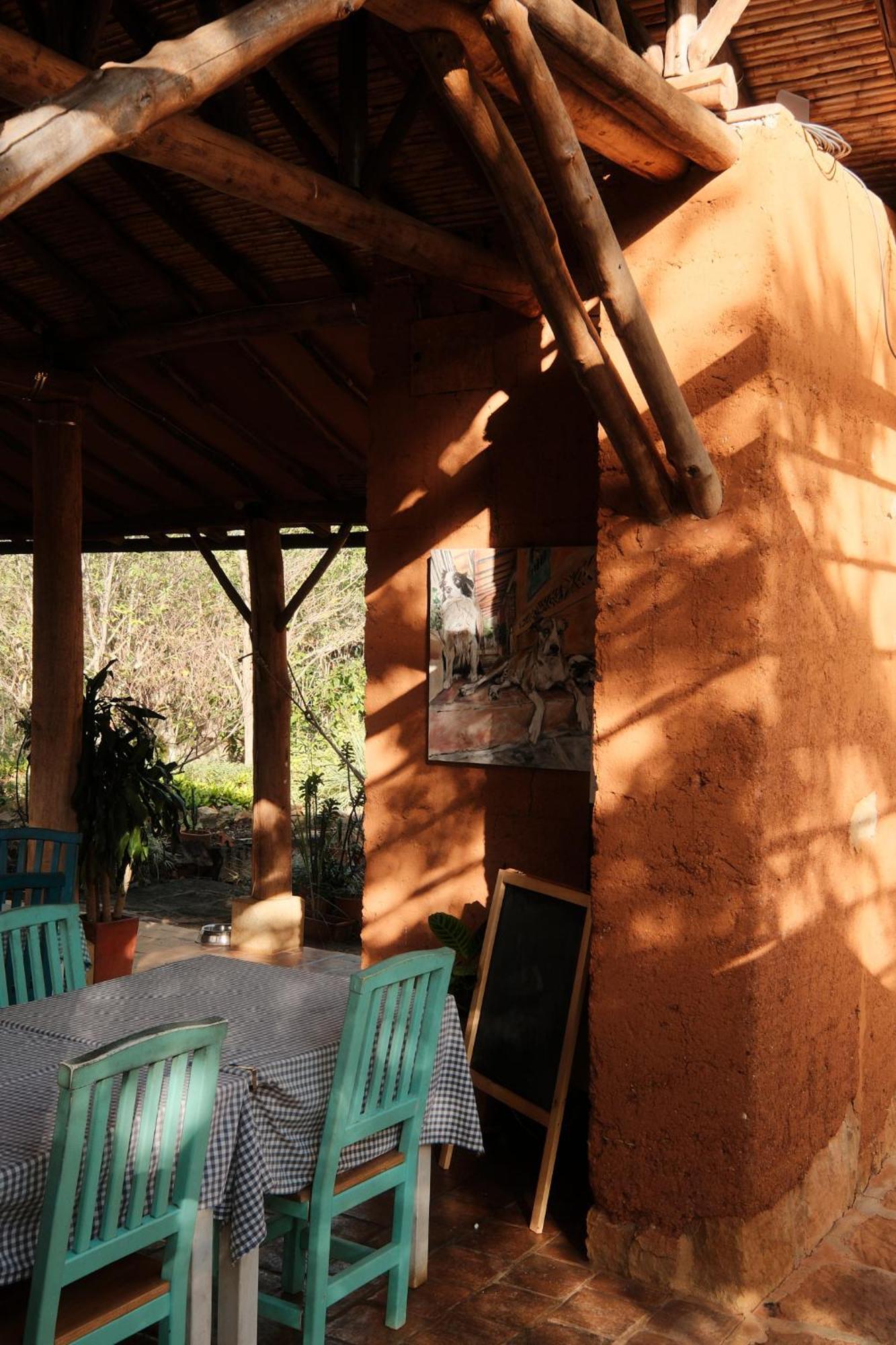 Nomad Hostal - Баричара Екстериор снимка
